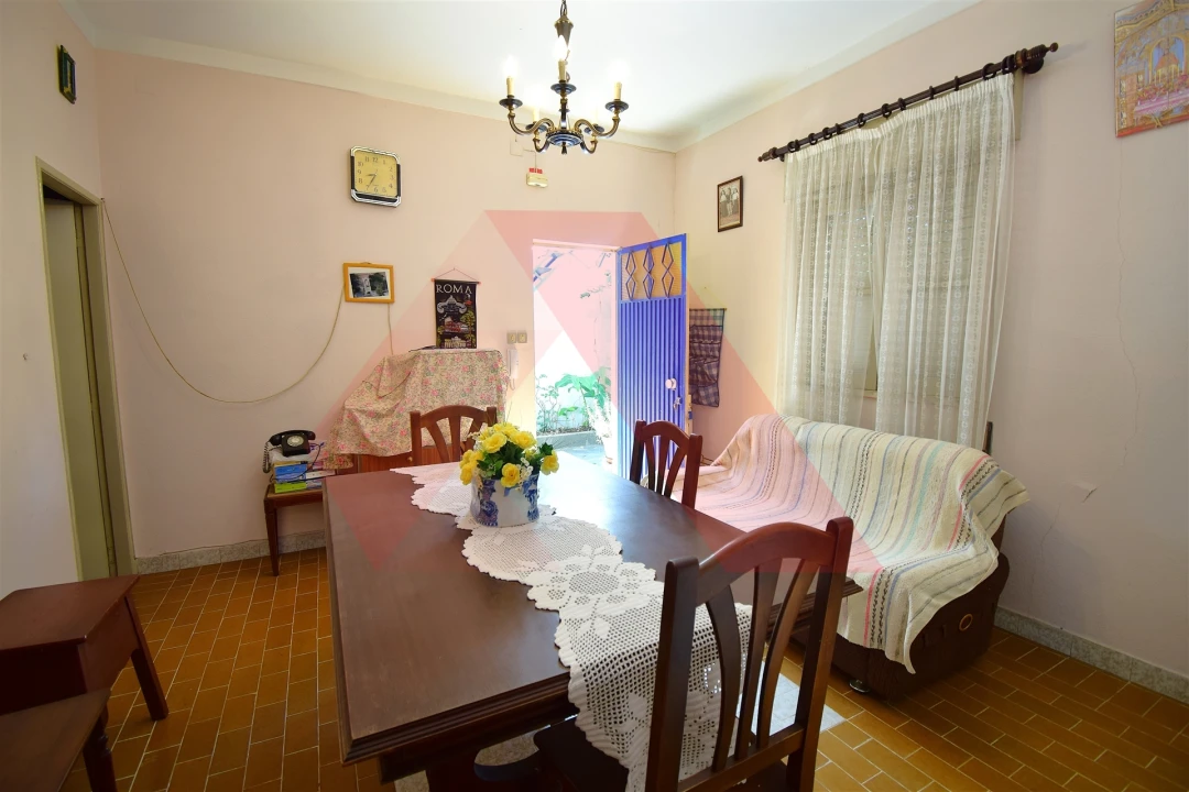 Moradia T2 para Venda em Mouronho Foto 5