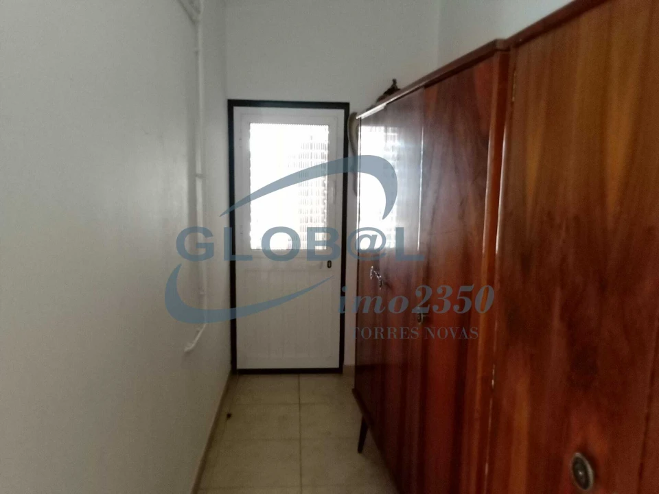 Moradia T6 para Venda em Brogueira, Parceiros de Igreja e Alcorochel Foto 14