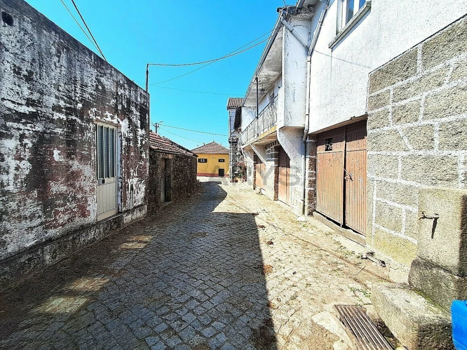 Moradia T5 para Venda em Beça Foto 5