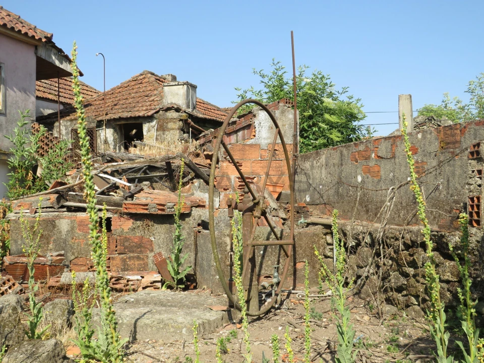 Moradia T5 para Venda em Beça Foto 17