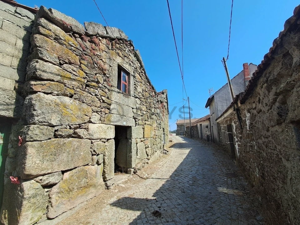 Moradia T5 para Venda em Beça Foto 13