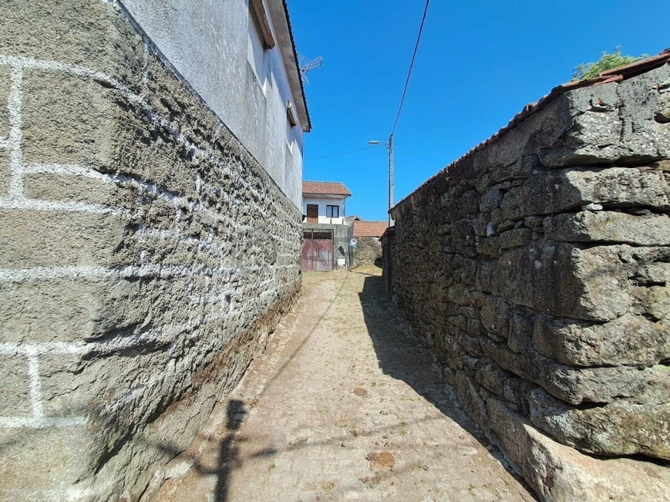 Moradia T5 para Venda em Beça Foto 4