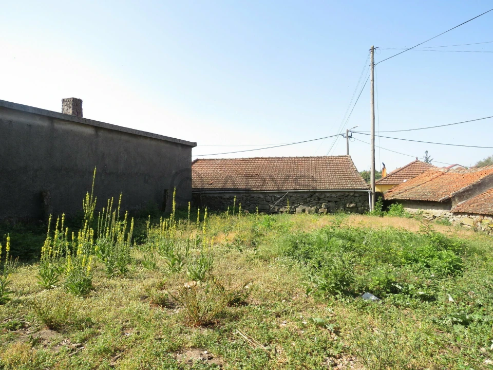 Moradia T5 para Venda em Beça Foto 6