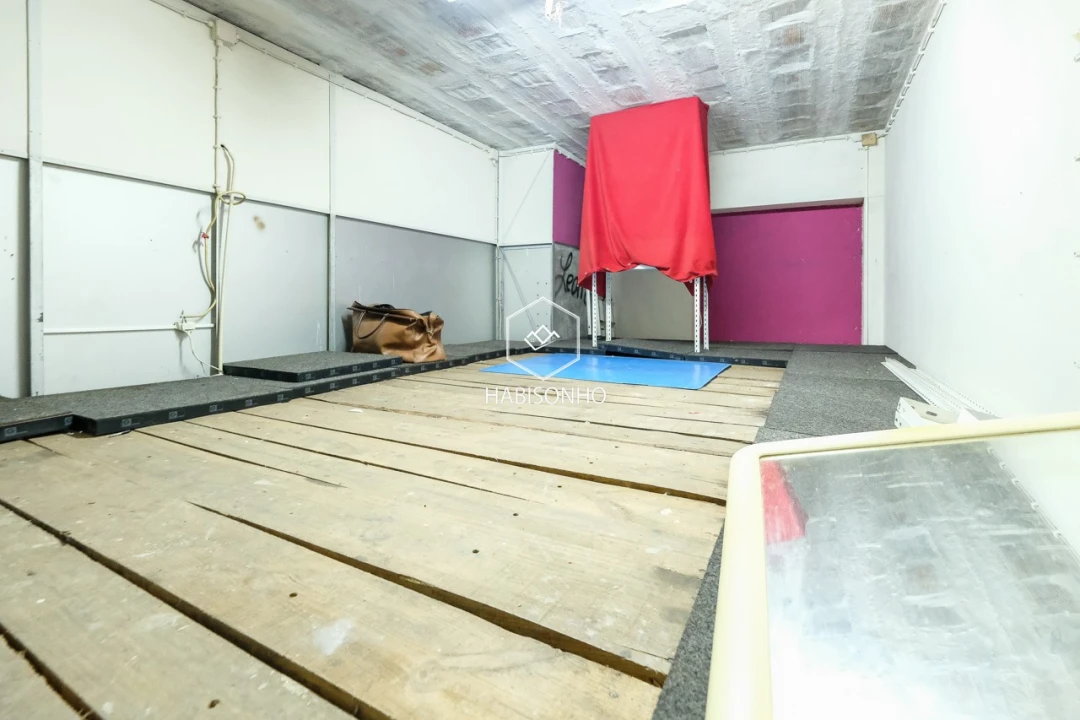 Loja para Venda em Santa Marinha e São Pedro da Afurada Foto 9