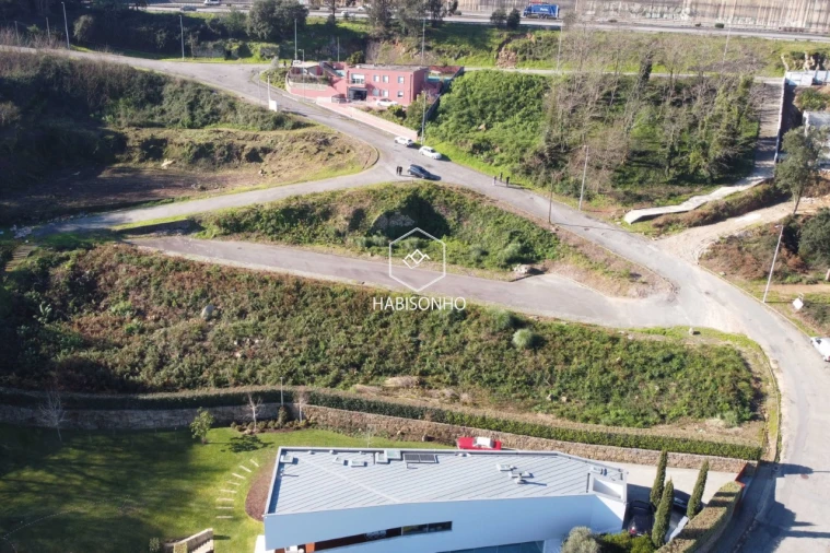 Terreno para Venda em Oliveira do Douro Foto 5