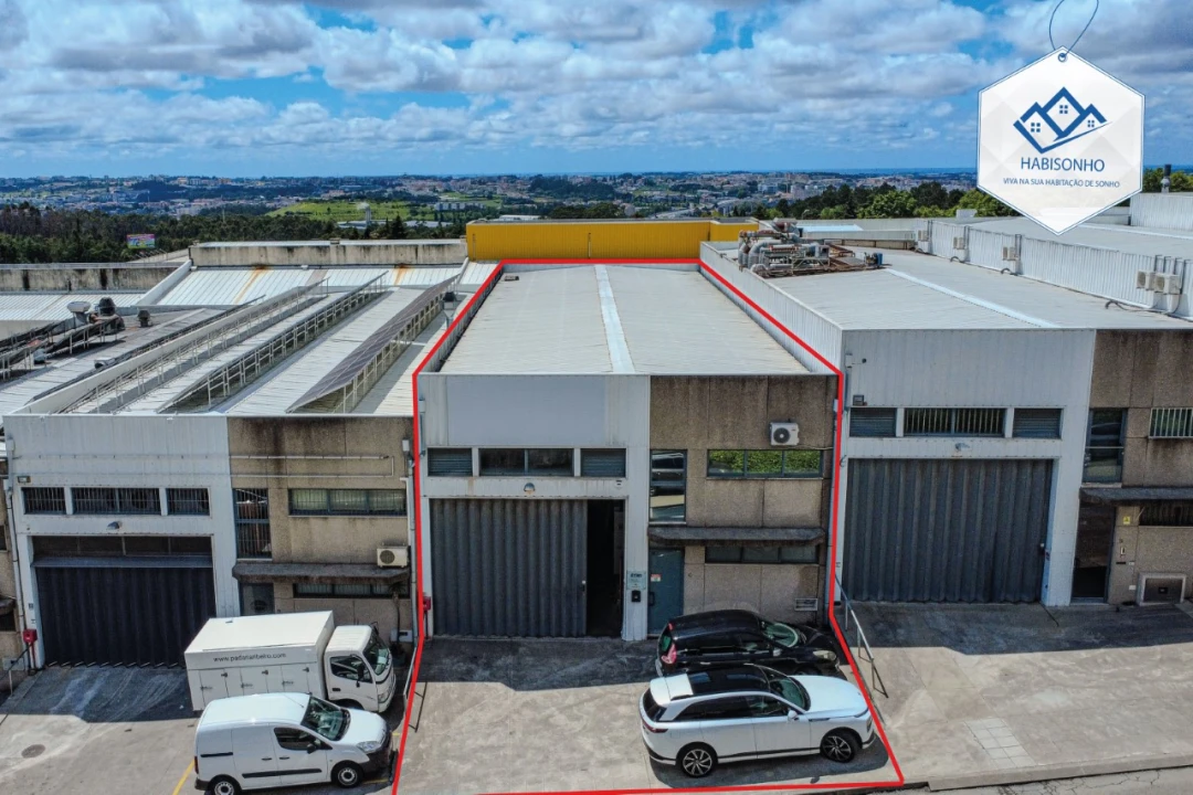 Armazém para Venda em Ermesinde Foto 1