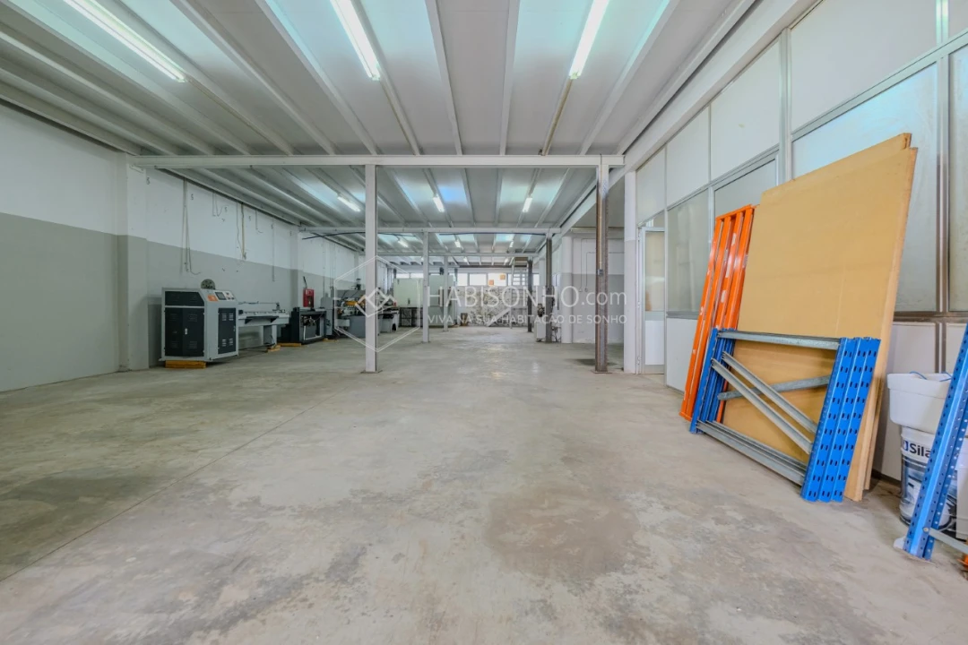 Armazém para Venda em Ermesinde Foto 9