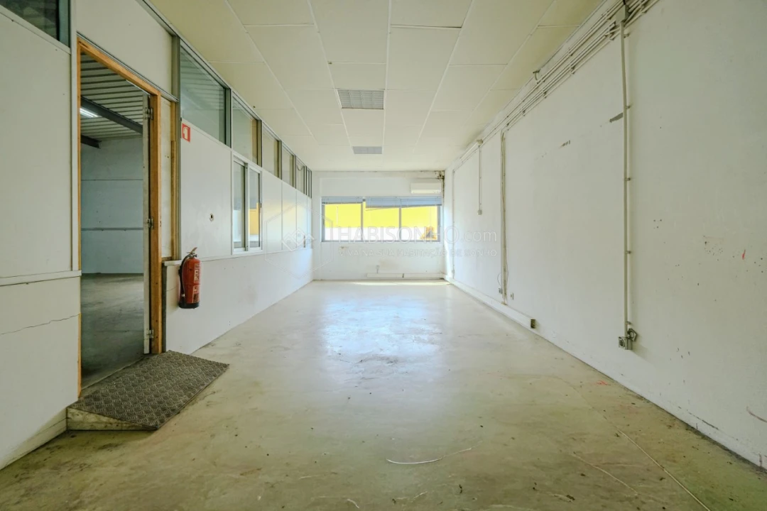 Armazém para Venda em Ermesinde Foto 13