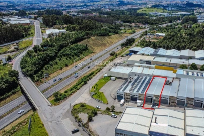 Armazém para Venda em Ermesinde