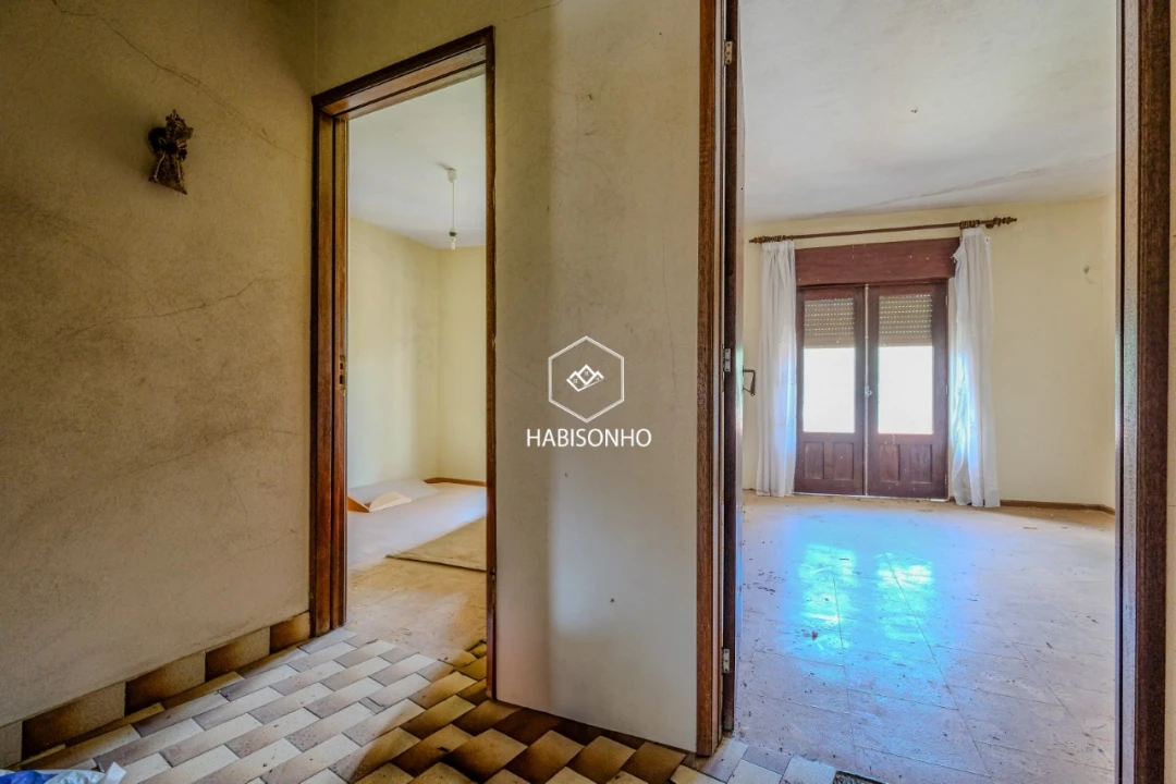 Moradia T3 para Venda em Alijo Foto 7