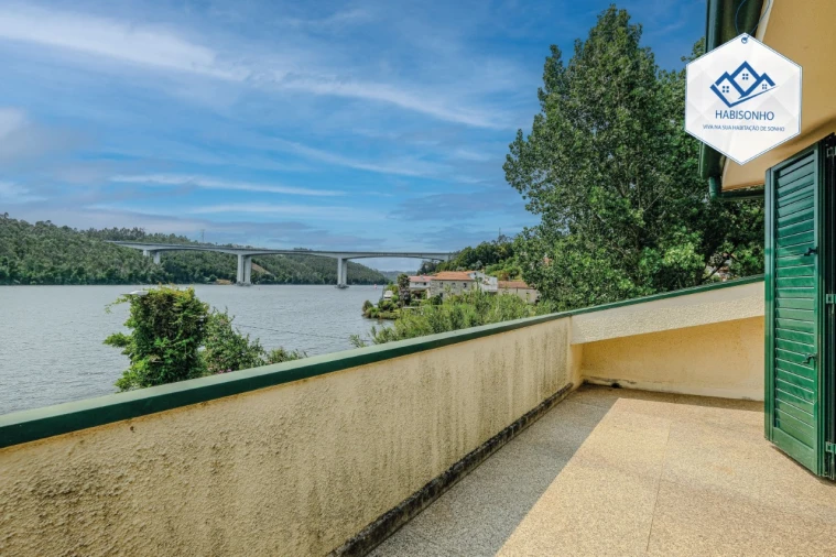 Moradia T3 para Venda em Melres e Medas