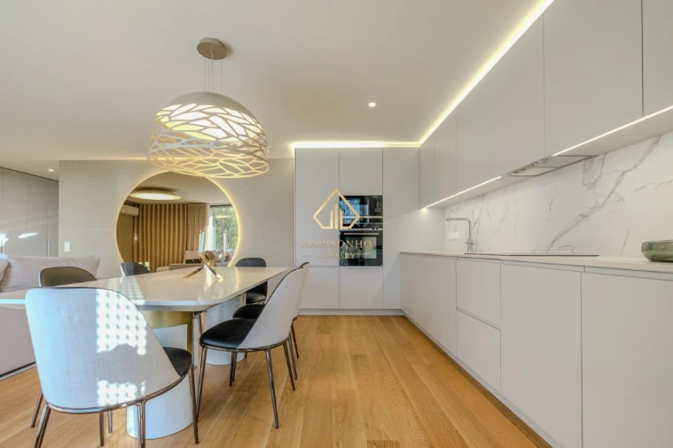 Apartamento T4 para Venda em Santa Marinha e São Pedro da Afurada Foto 7