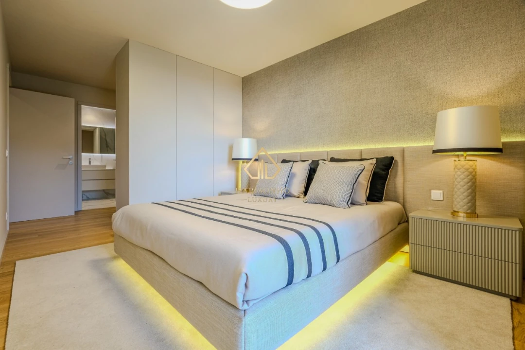 Apartamento T4 para Venda em Santa Marinha e São Pedro da Afurada Foto 20