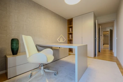 Apartamento T4 para Venda em Santa Marinha e São Pedro da Afurada