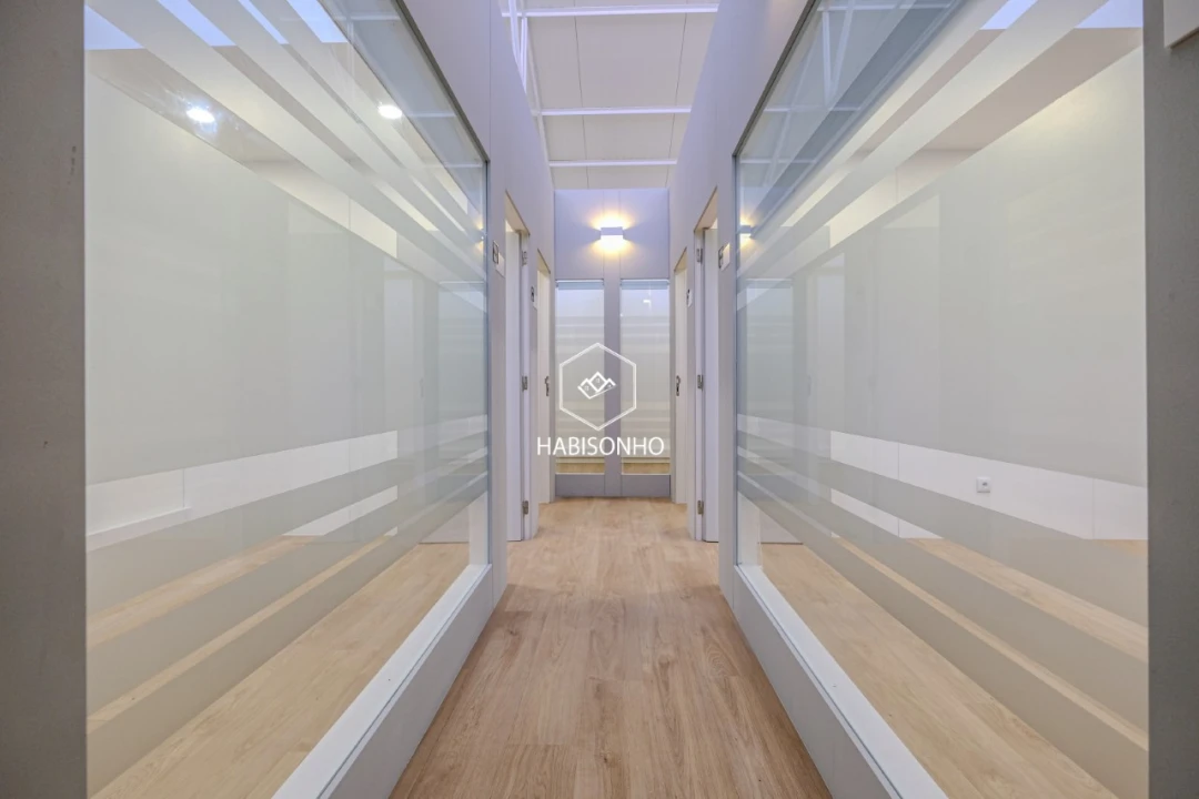 Prédio para Arrendamento em Gondomar (São Cosme), Valbom e Jovim Foto 18