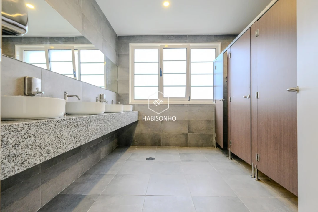 Prédio para Arrendamento em Gondomar (São Cosme), Valbom e Jovim Foto 22