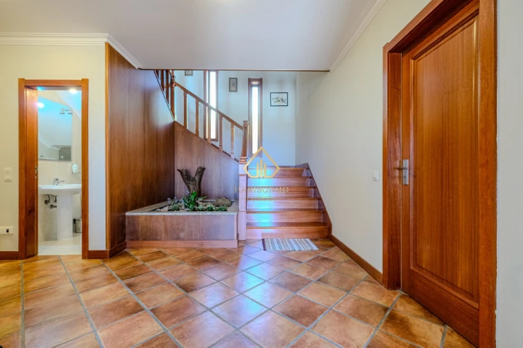 Moradia T5 para Venda em Baião (Santa Leocádia) e Mesquinhata Foto 9