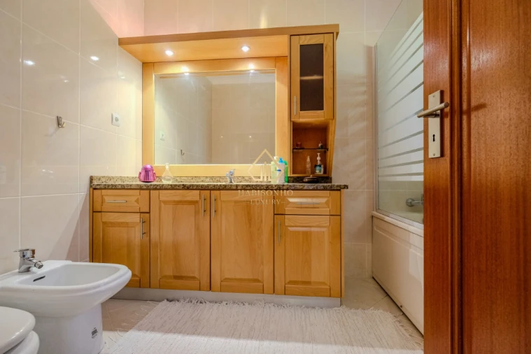 Moradia T5 para Venda em Baião (Santa Leocádia) e Mesquinhata Foto 29