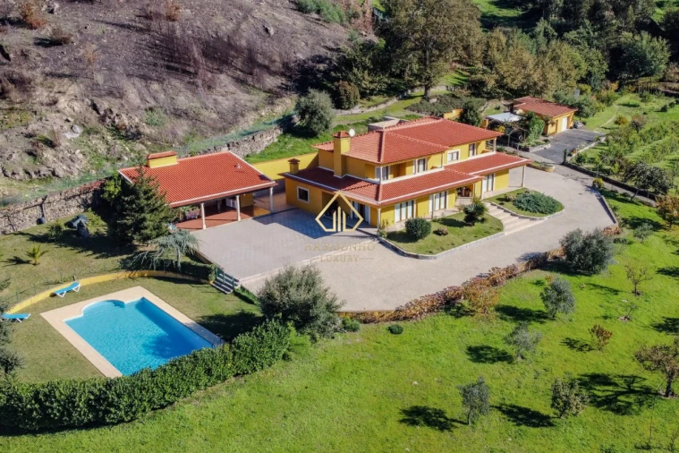 Moradia T5 para Venda em Baião (Santa Leocádia) e Mesquinhata Foto 39