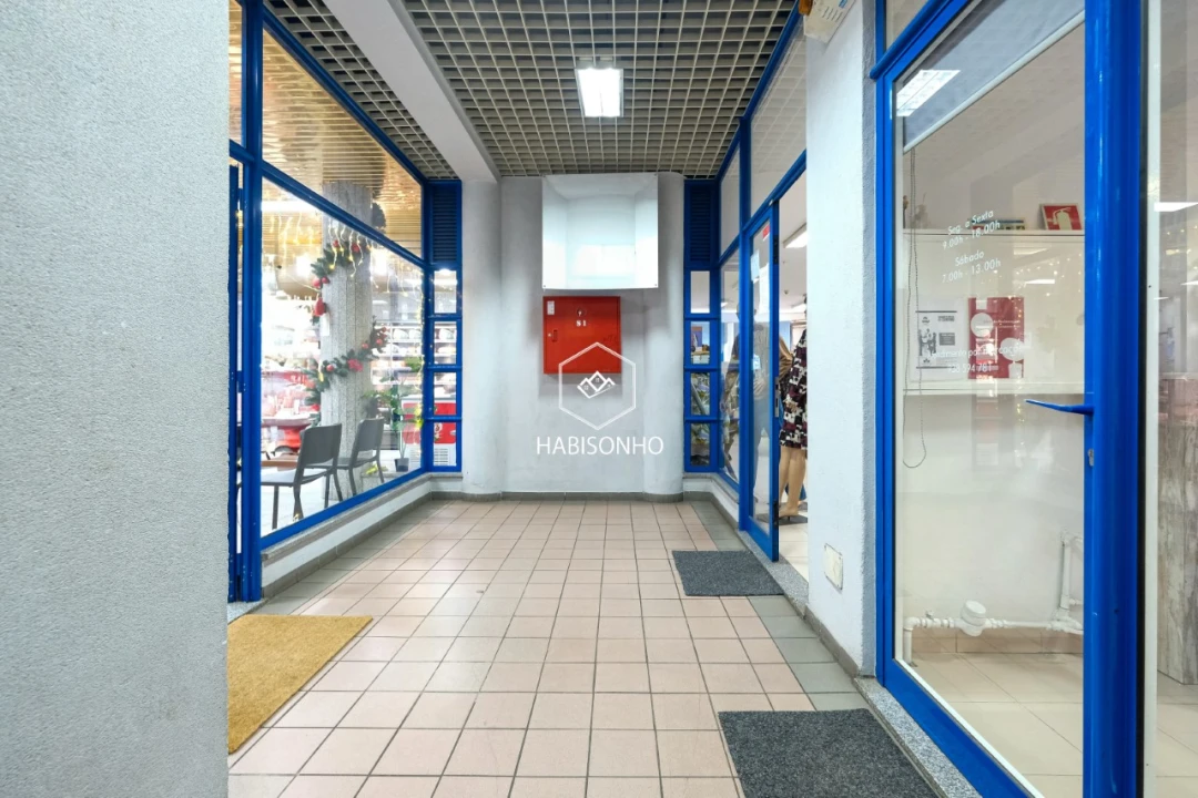 Loja para Venda em Fânzeres e São Pedro da Cova Foto 6