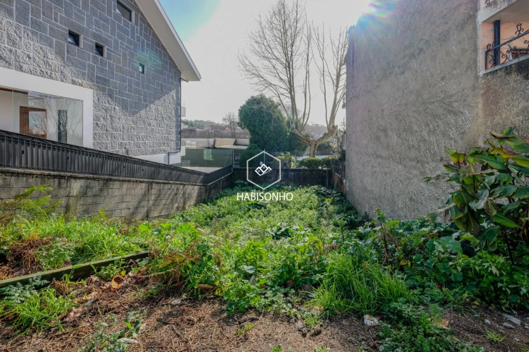 Terreno para Venda em Fânzeres e São Pedro da Cova Foto 9