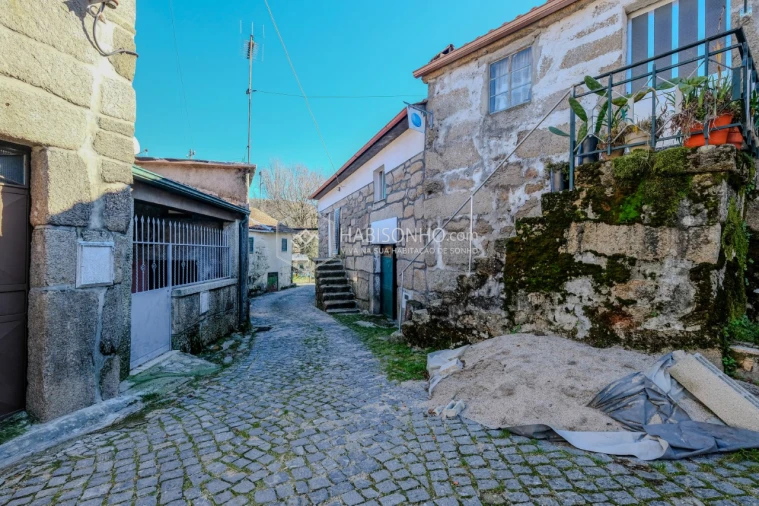 Moradia T1 para Venda em Montalegre e Padroso Foto 4