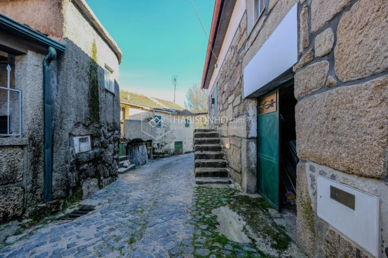 Moradia T1 para Venda em Montalegre e Padroso Foto 11