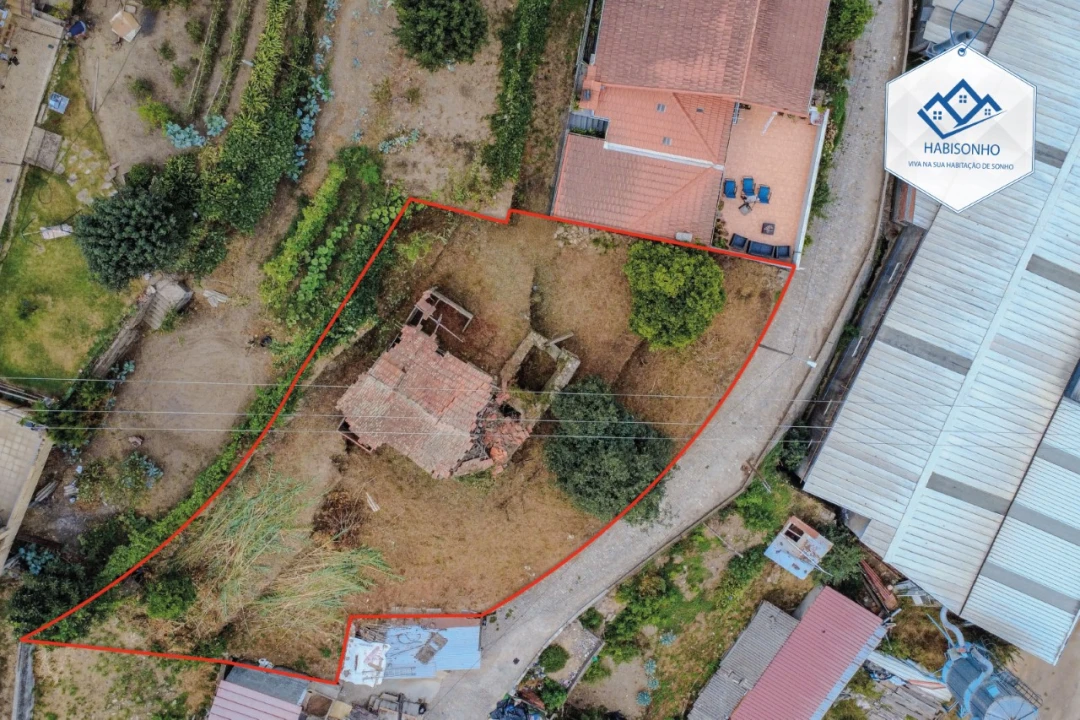 Terreno para Venda em Foz do Sousa e Covelo Foto 1