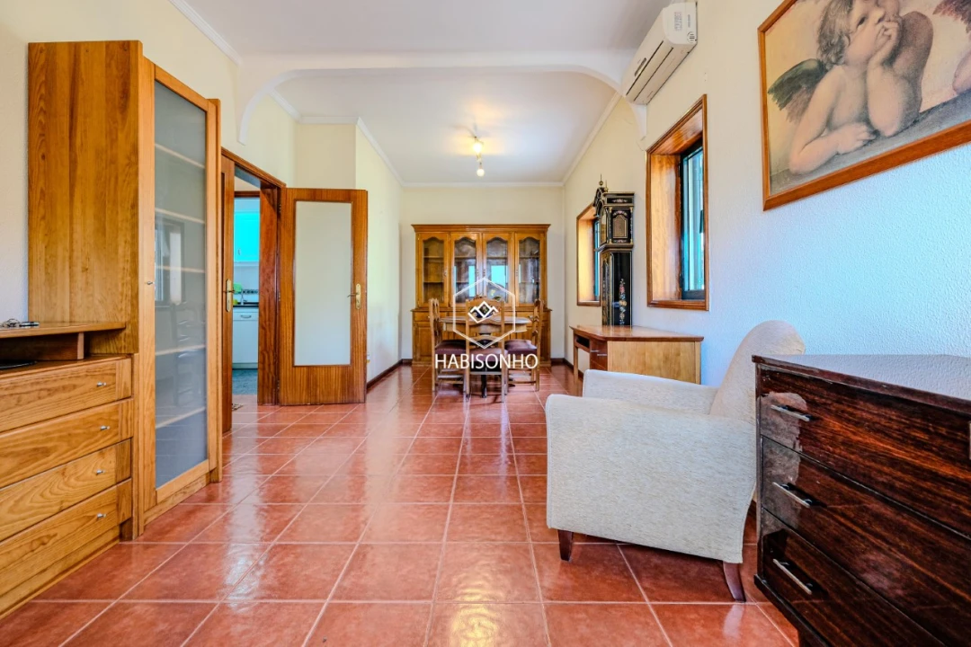 Moradia T4 para Venda em Madalena Foto 4