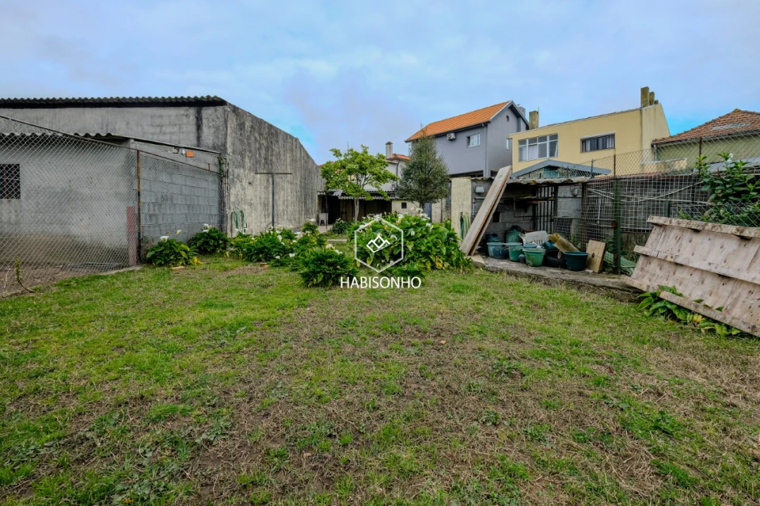 Moradia T4 para Venda em Madalena Foto 22