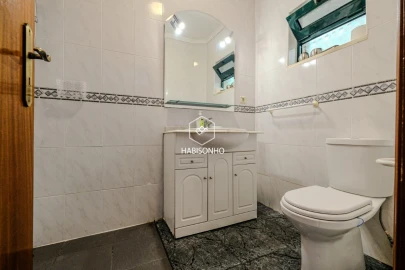 Moradia T4 para Venda em Madalena