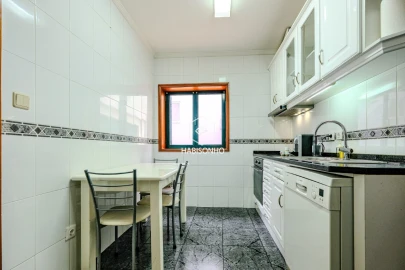 Moradia T4 para Venda em Madalena