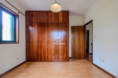 Moradia T4 para Venda em Madalena