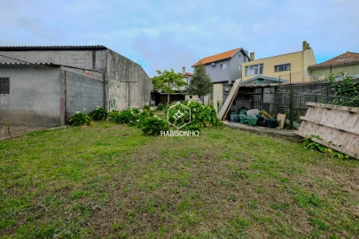 Moradia T4 para Venda em Madalena