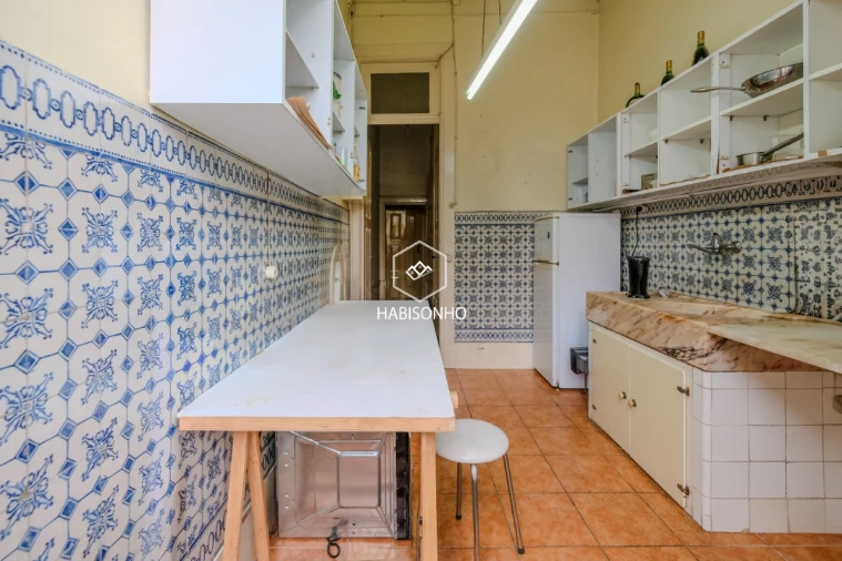Prédio para Venda em Lordelo do Ouro e Massarelos Foto 7