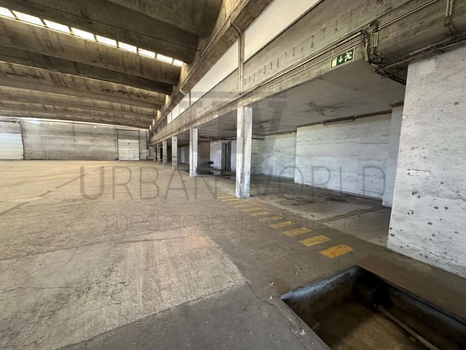 Armazém para Venda em Loures Foto 8