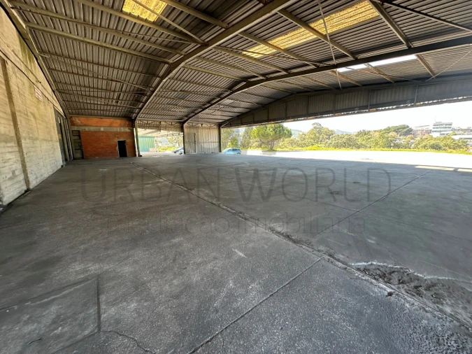 Armazém para Venda em Loures Foto 4