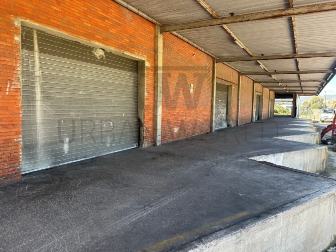 Armazém para Venda em Loures Foto 29