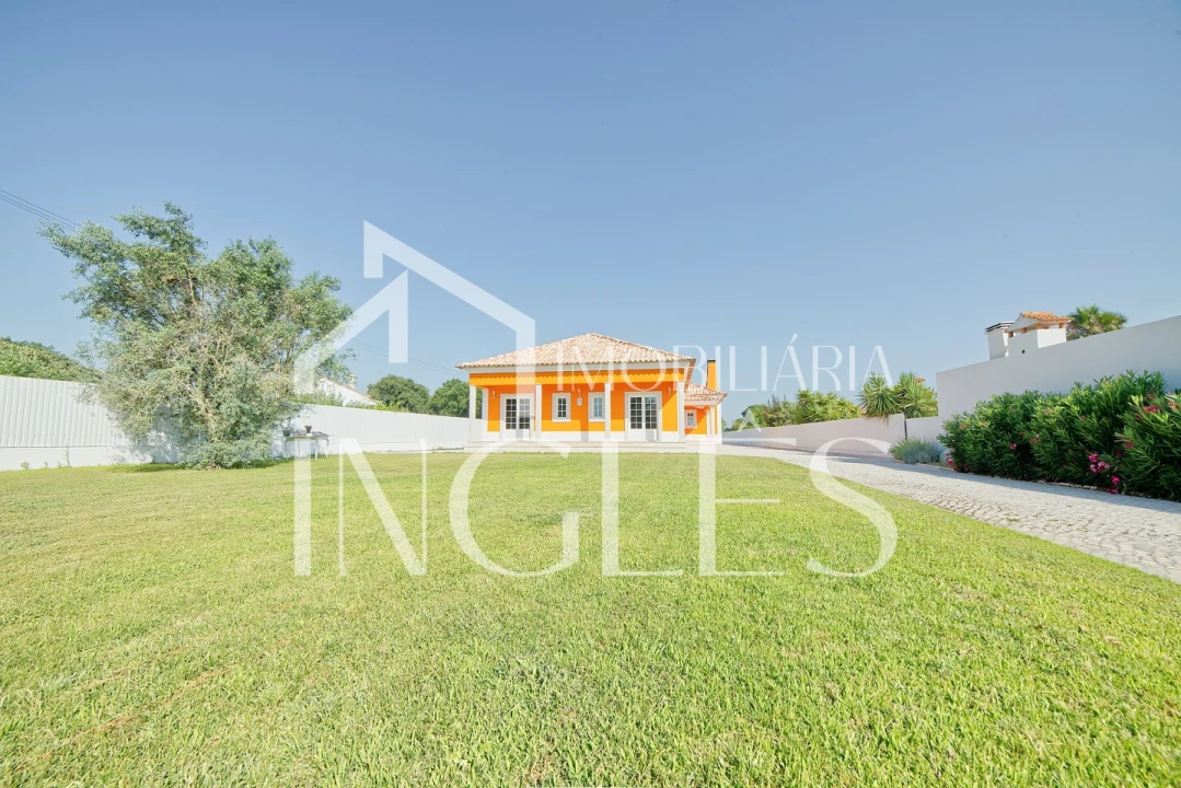 Moradia T4 para Venda em Almoster Foto 12