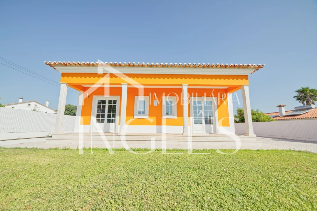 Moradia T4 para Venda em Almoster Foto 13