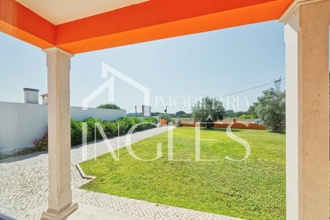 Moradia T4 para Venda em Almoster Foto 26