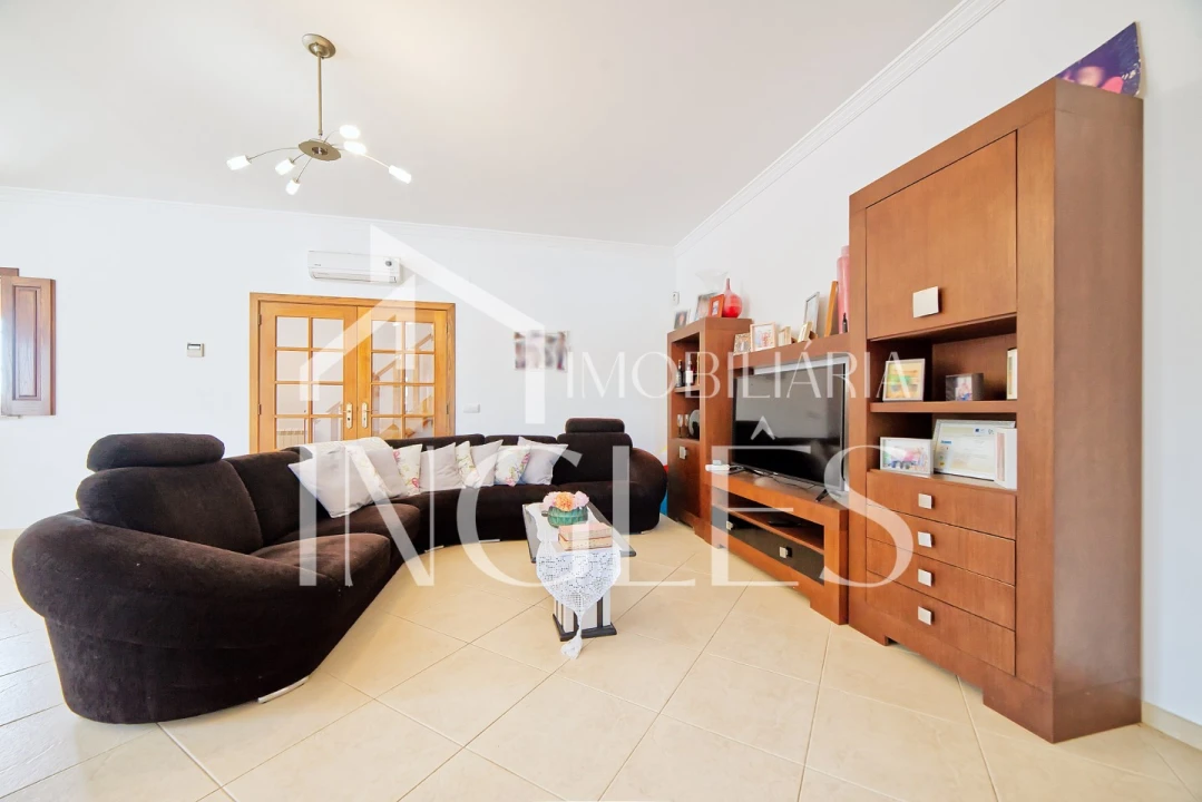 Moradia T4 para Venda em Almoster Foto 33