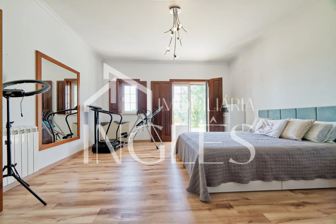 Moradia T4 para Venda em Almoster Foto 50