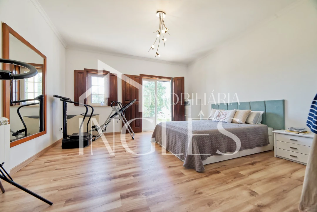 Moradia T4 para Venda em Almoster Foto 51