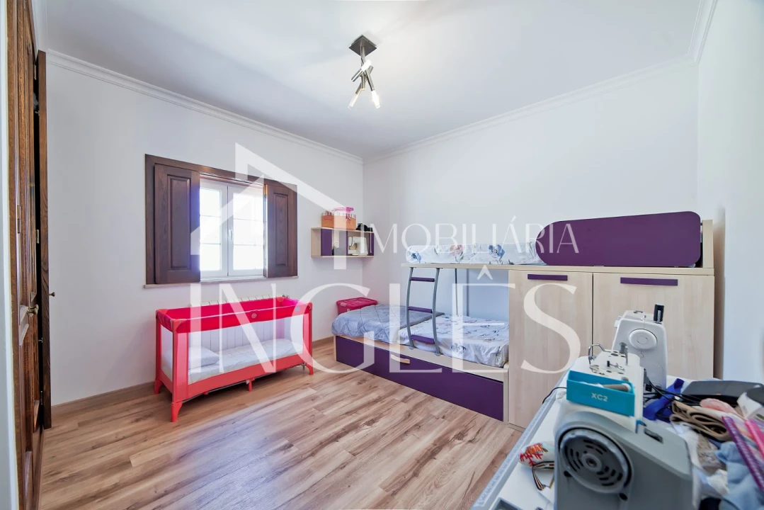 Moradia T4 para Venda em Almoster Foto 56