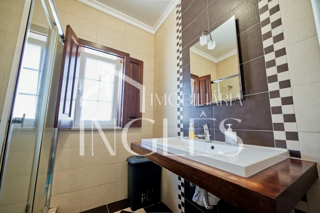 Moradia T4 para Venda em Almoster Foto 60