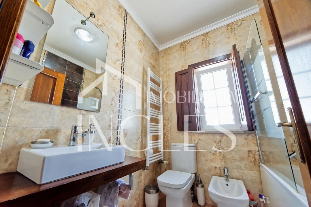 Moradia T4 para Venda em Almoster Foto 66