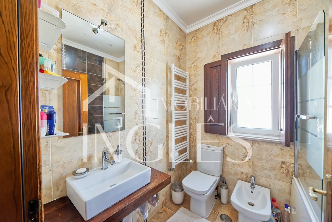 Moradia T4 para Venda em Almoster Foto 69