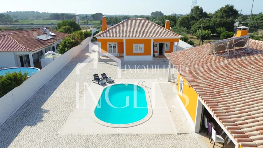 Moradia T4 para Venda em Almoster Foto 5