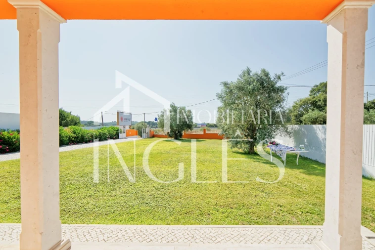 Moradia T4 para Venda em Almoster Foto 25